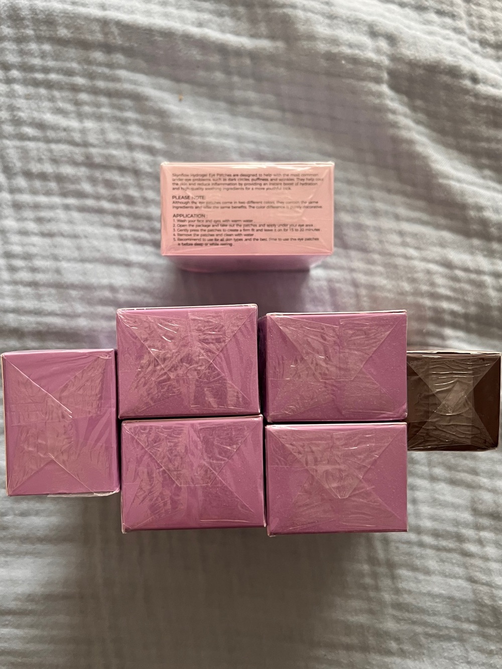 BNIB Sealed Skynflow Anti Aging Masks & Serum - Picture 3 of 4